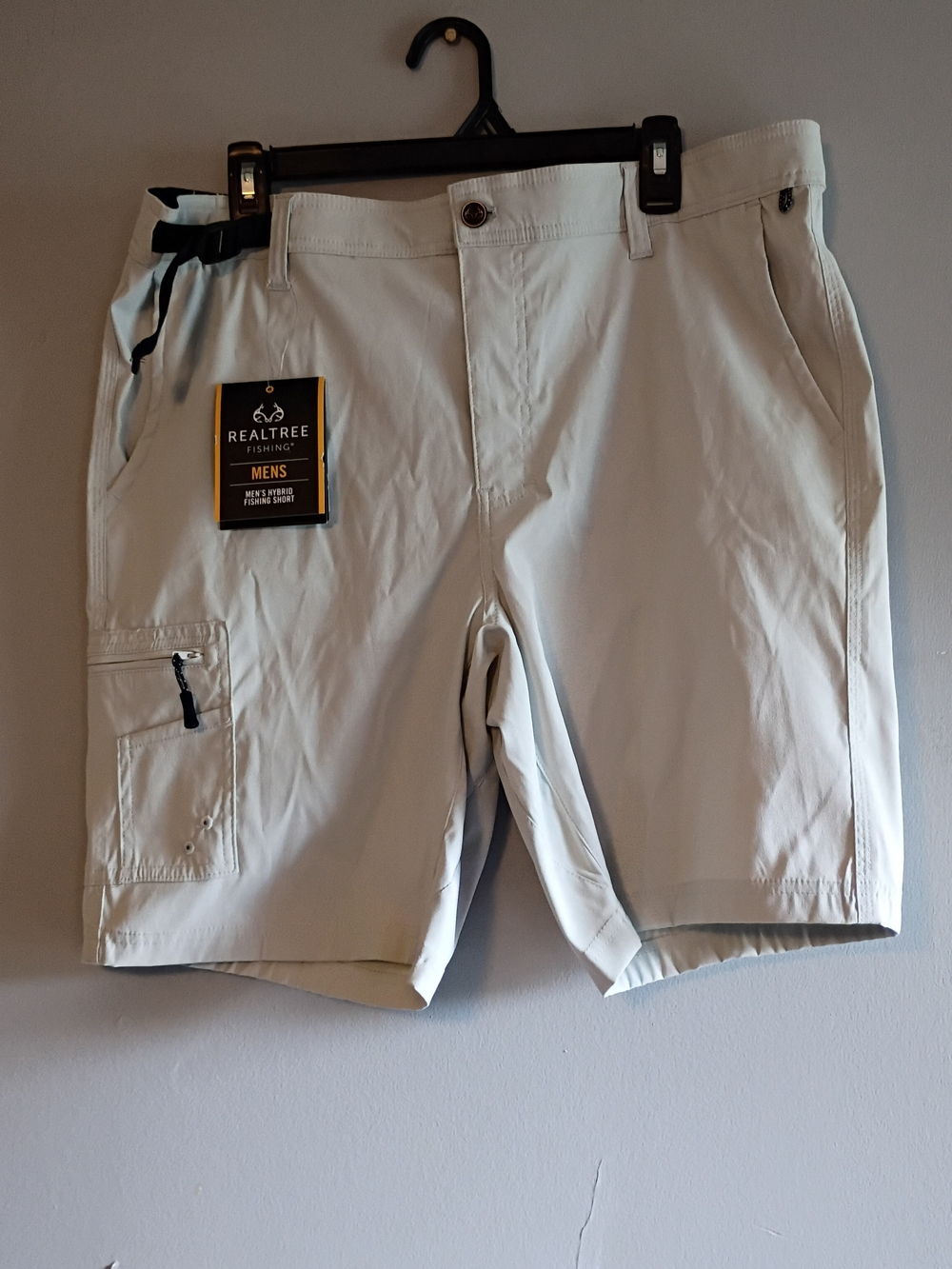 Realtree Men's Light Gray Fishing Cargo Shorts